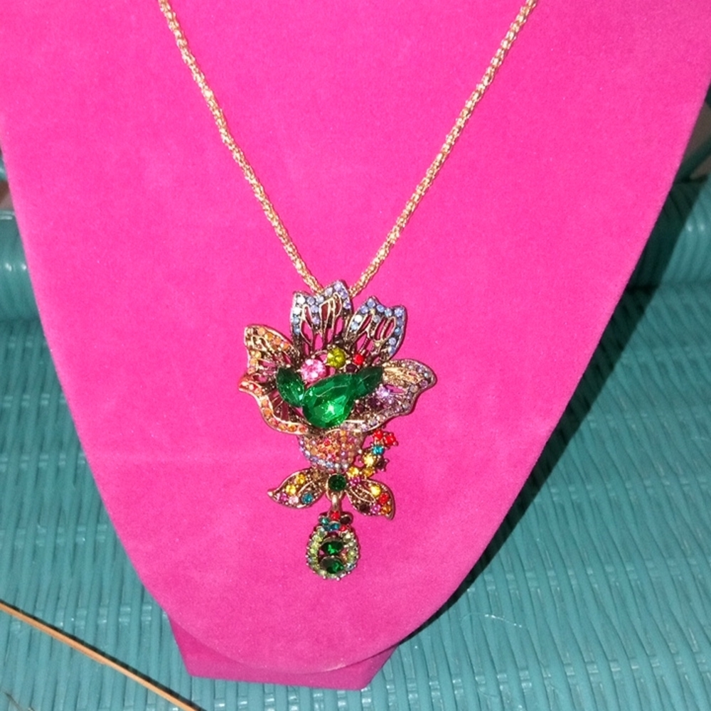 Flower Brooch Necklace
